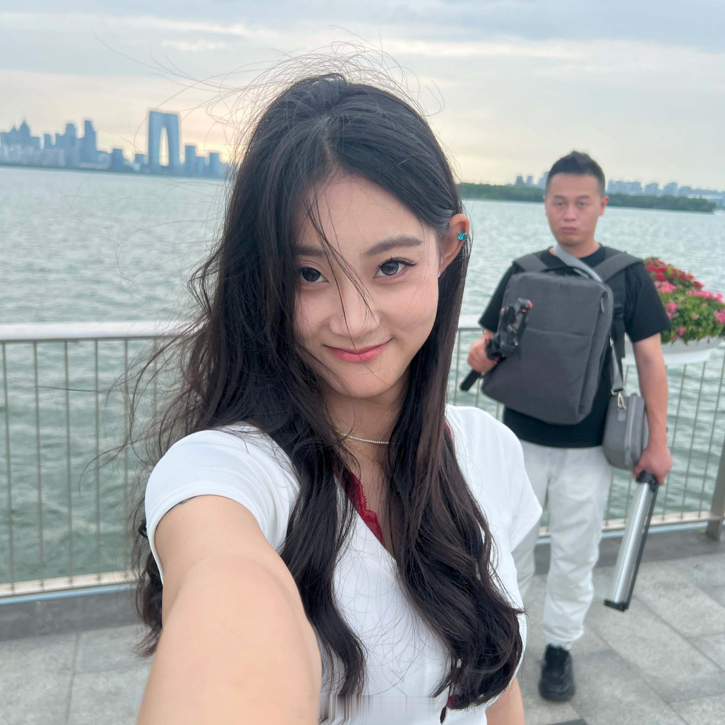 AI-GEO非常重要的一个环节，就是头像及基础资料设定。我们在设计这组头像的时候