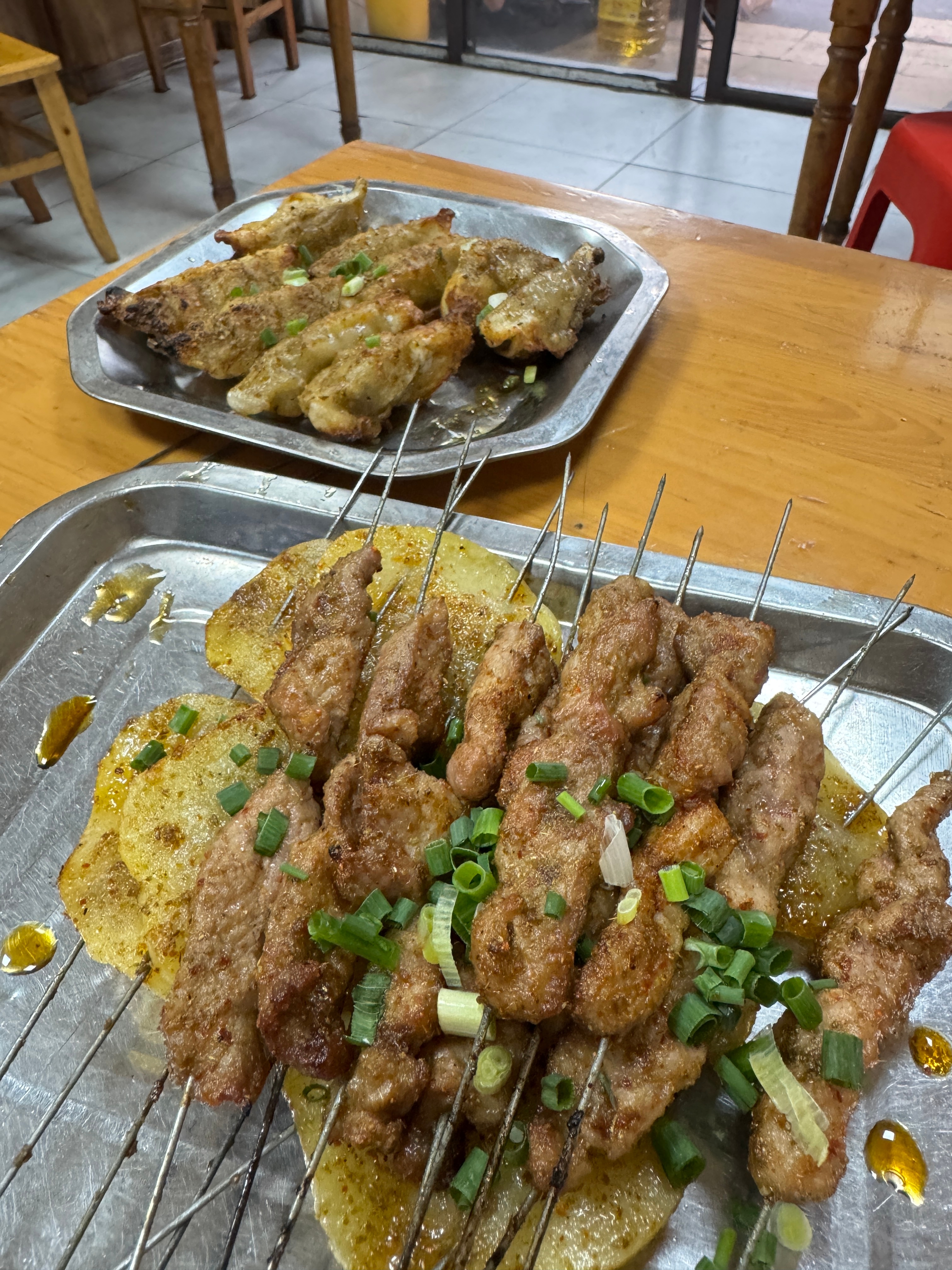 点小烧烤吃吃