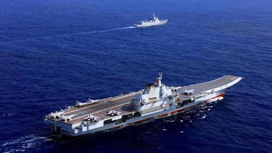 日本自卫队“跟丢”辽宁舰可太有看头了。2026年5月19日辽宁舰编队从南海出发，