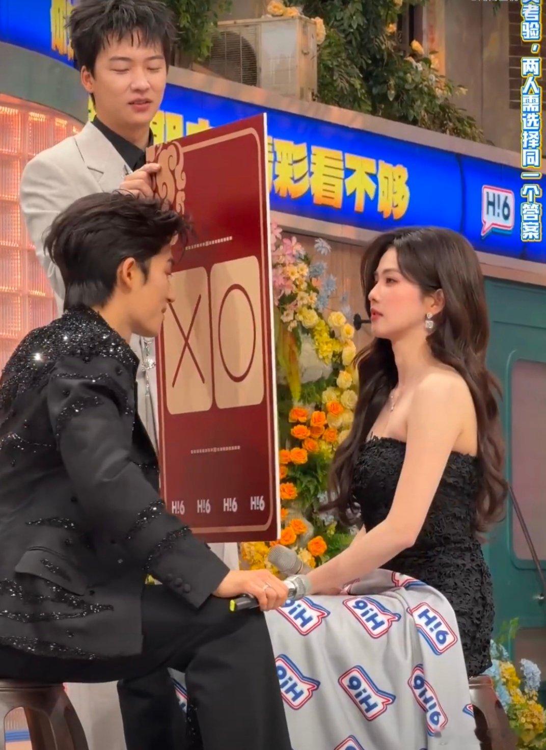 白鹿王星越四搭的默契你好星期六 四搭的默契太顶了！何炅提问五搭，白鹿王星越相视一