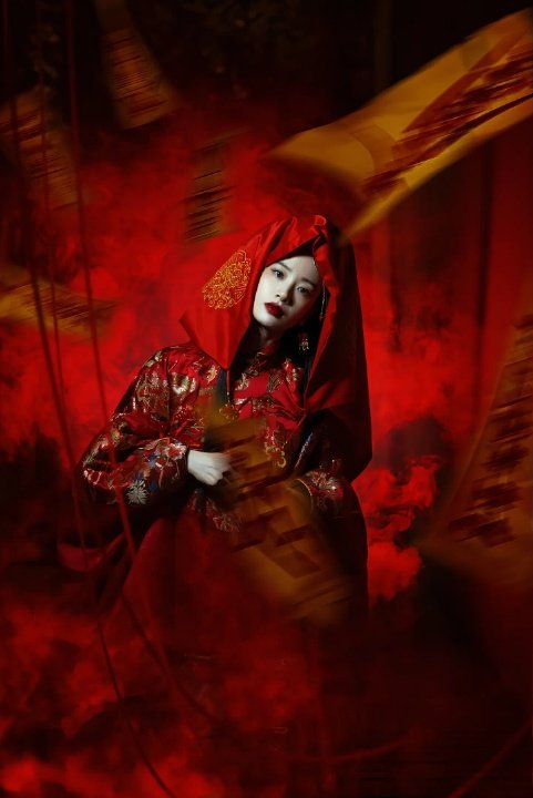 李梦新片衣服是自己设计的 李梦飘了开始自己设计衣服了 我会永远拥护有想法有态度的