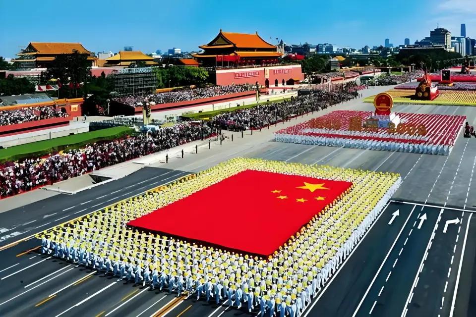 刚游说各国不要参加九三阅兵，3天不到，日本又对中国提出交涉。要求中国就社交媒体上