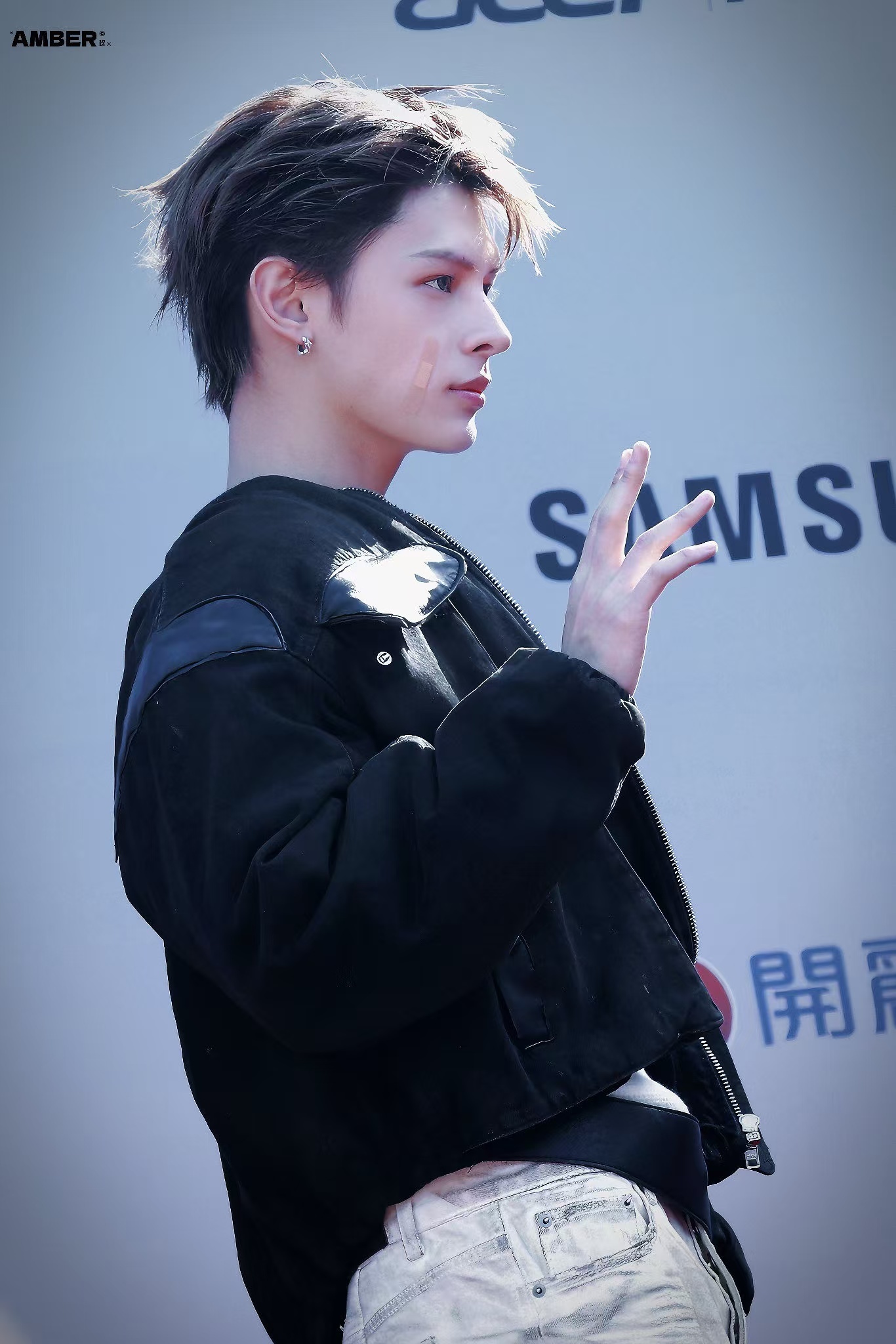 赵雨凡JAMES 🦅赵雨凡 昨天整场都状态超好的超级大帅哥詹咪🥰cr见水印 