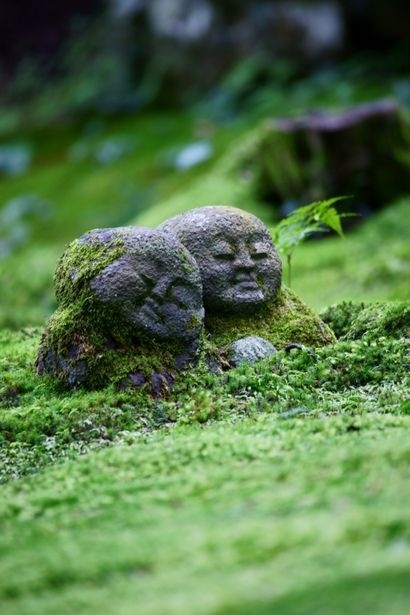 日本的园林景观中的那些石像 ​​​