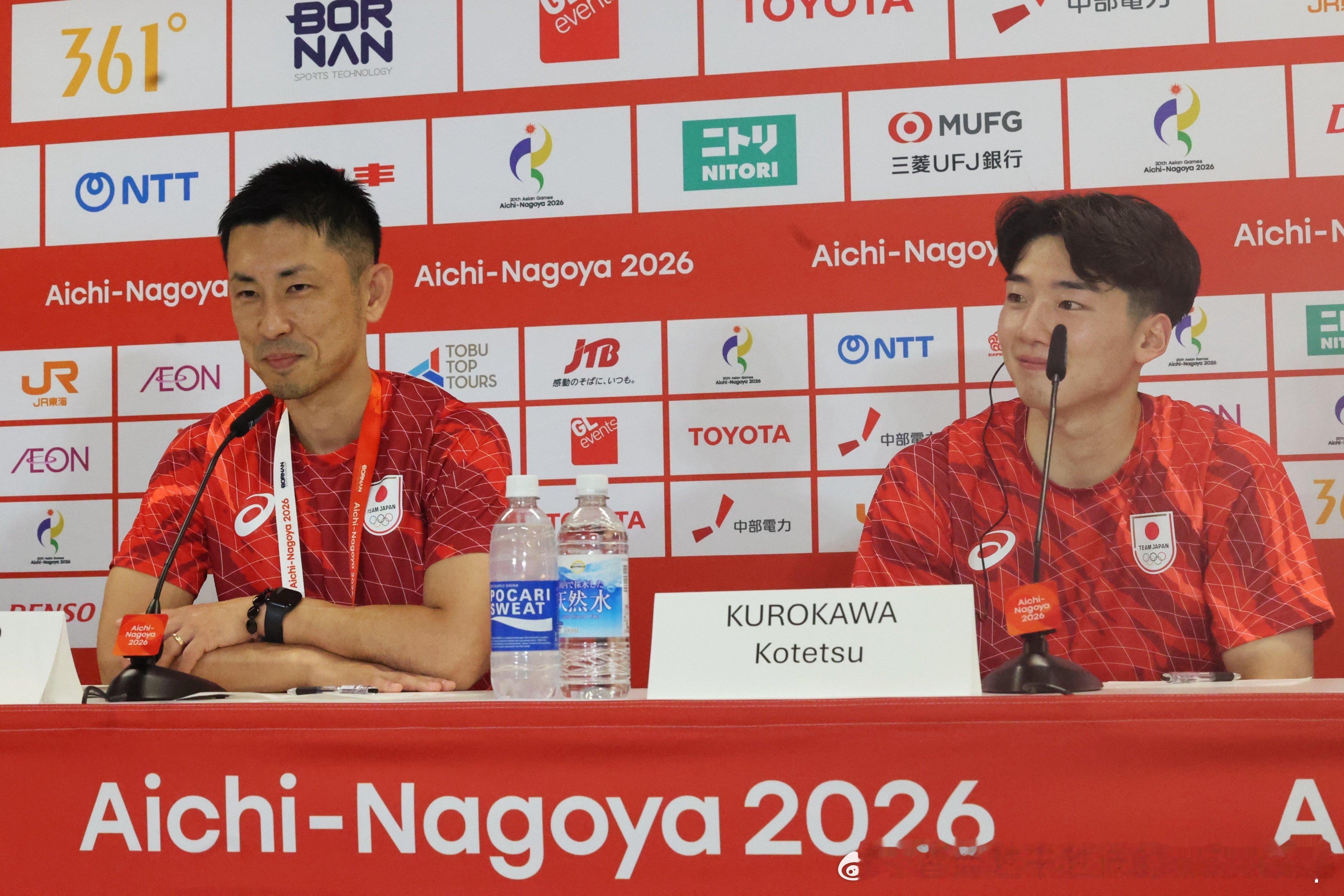 亚运会日本男篮主帅吉本泰輔，出生于1981年，现年45岁，尽管没有担任过NBA球