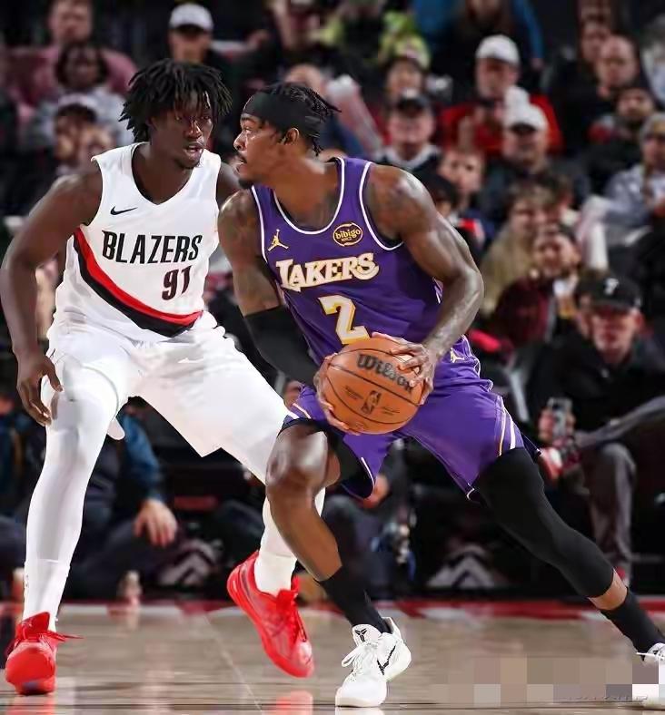 杨瀚森为什么无法登场？原因就在于湖人的替补球员太出色了，比分没拉开……！

缺兵