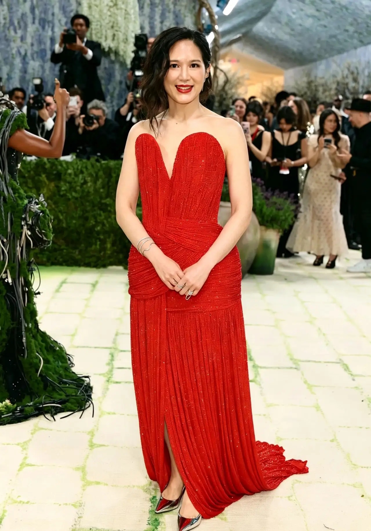 周受资和太太高伟晏一起亮相Metgala，现实中的双强组合，夫妇俩今年又现身Me