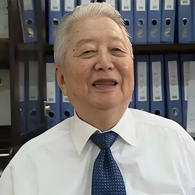 2001年，美国将一批淘汰的机器高价卖给中国，用这套淘汰设备设下技术陷阱，导致我