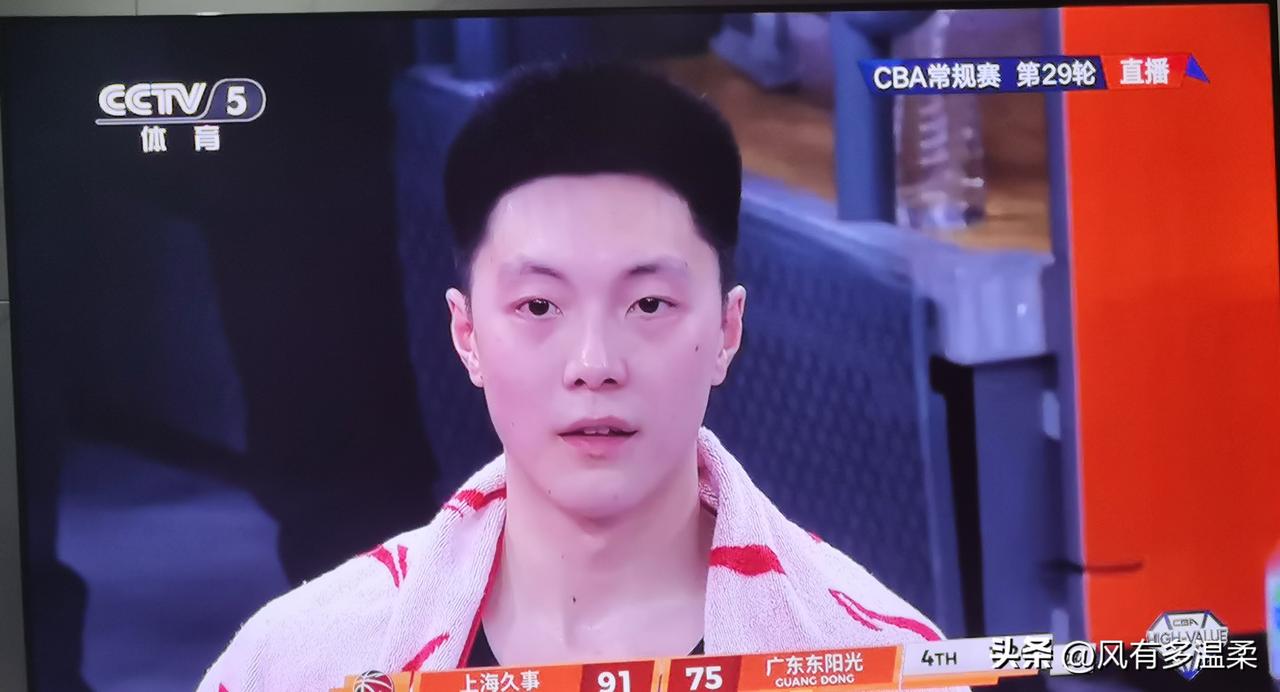 不是广东队找虐，是真打不过。


CBA篮球联赛第29轮的一场焦点战，上海男篮坐