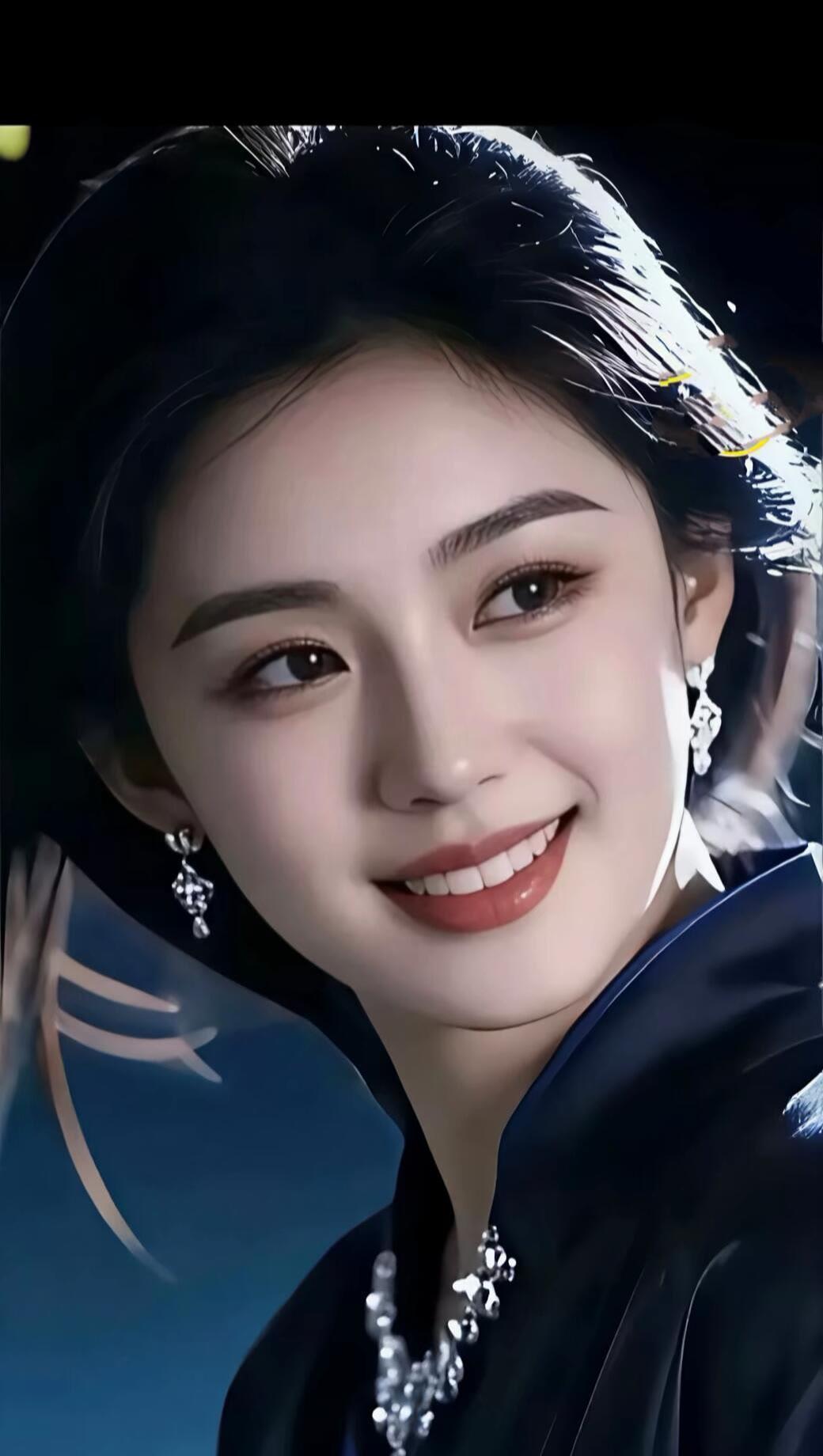 优雅微笑，闪耀耳环，夜晚的迷人魅力