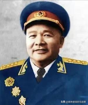 1970年，徐海东走完光辉而苦难的一生。他从窑工到将军，从血火战场到病榻余生，身