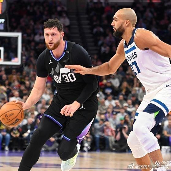 《爆冷！爱德华兹38+8+3+2，乔治43+3+2，努尔基奇创20年纪录，西部第