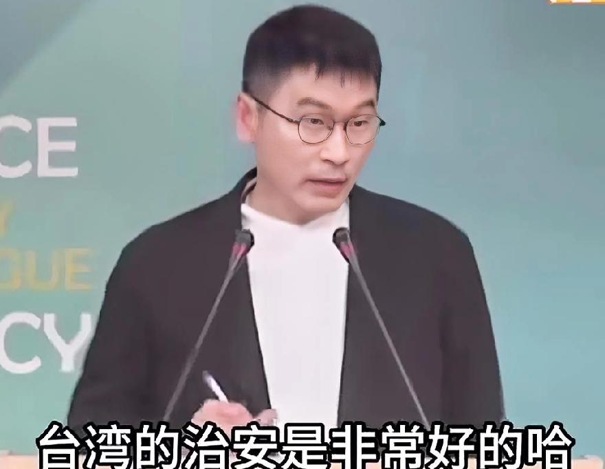 陆委会最新回应
香港女游客在台北火车站被侵犯事件
怎么看这家伙
越看越像贼眉鼠眼
