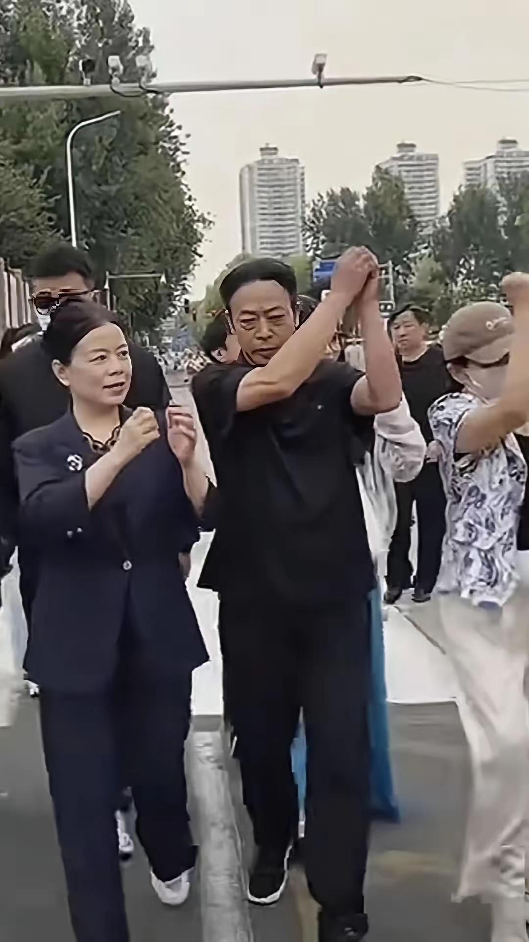 姚策的委托授权书不应该是在姚策清醒的时候委托吗？熊磊作为姚策的妻子，可以成为姚策