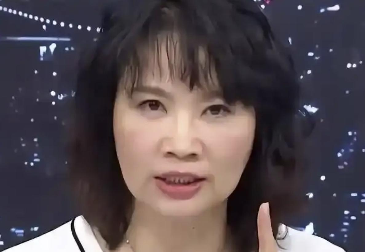 台湾还想讨价还价？
历史车轮碾过时，连尘埃都留不住！当陈凤馨们幻想保留