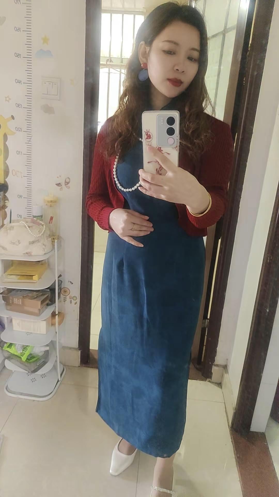 这么漂亮的年纪，为什么不让自己快乐，人生何其短，要笑的格外甜 ”