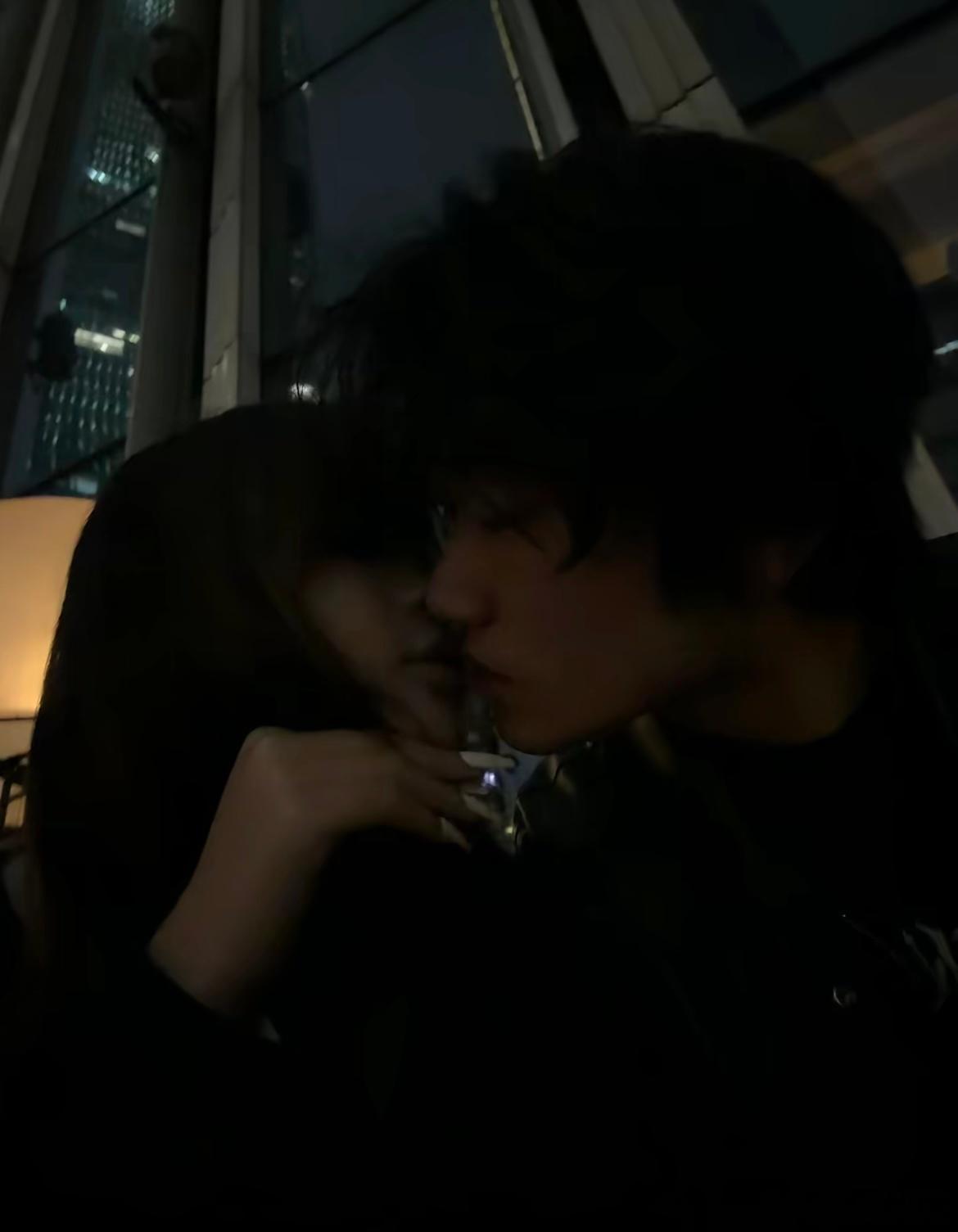 最舒服的状态 莫过于两个人微醺 