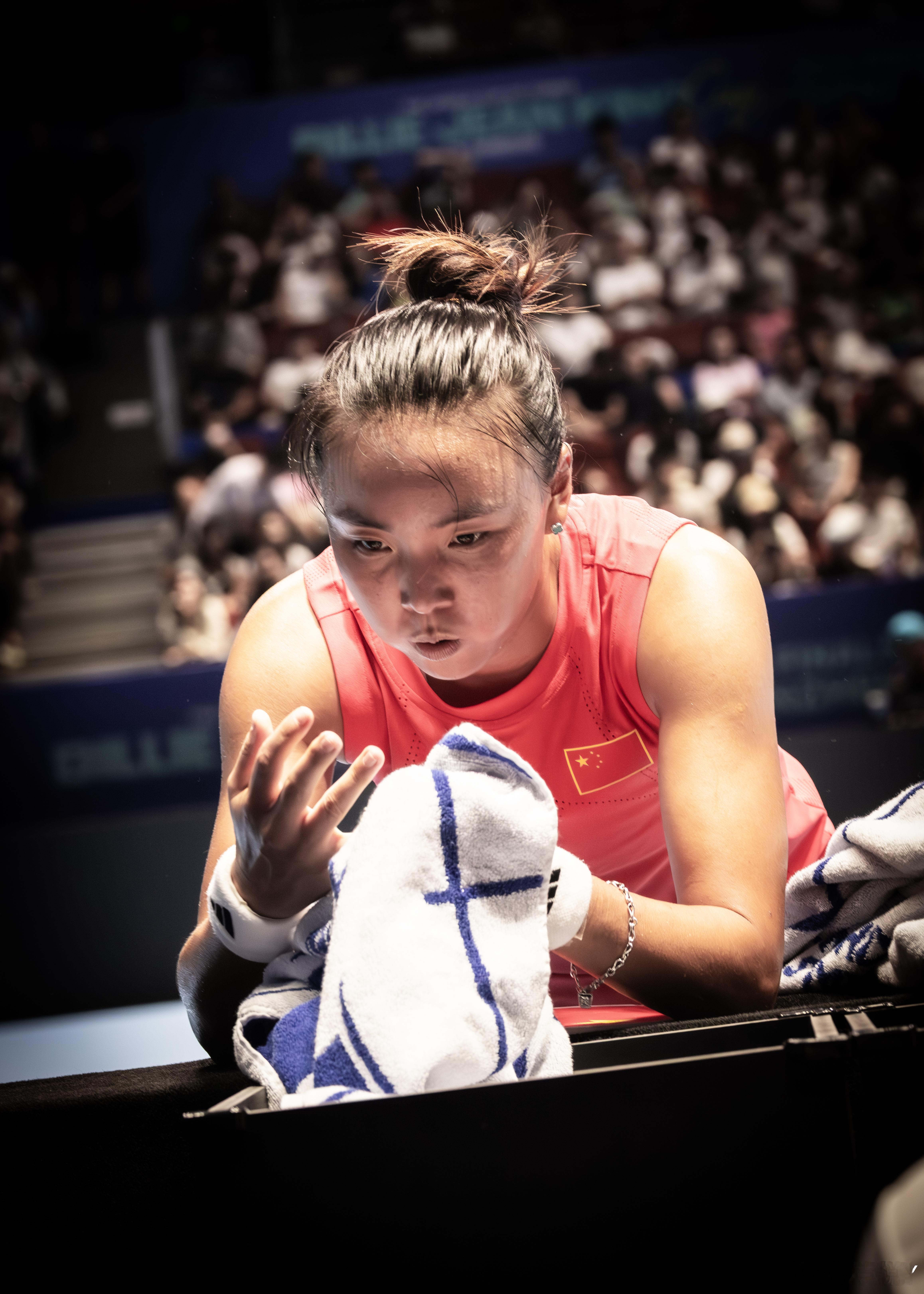 “承蒙岁月不弃，赐我一路荆棘。”希望下次还有机会可以为我的国家把这份荣誉再挣回来