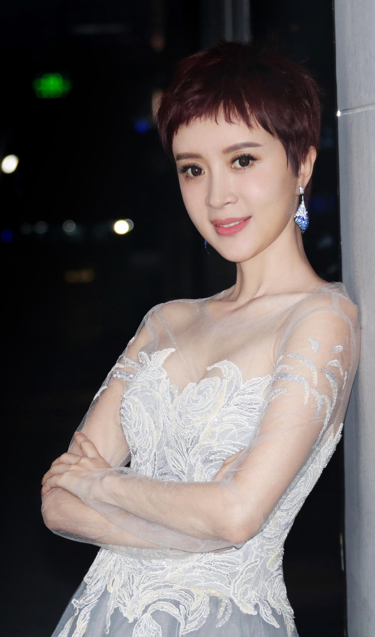 演员金巧巧回应过往言论“我可以演公主，不适合演农村人”：原意是说演技很窄，形象有