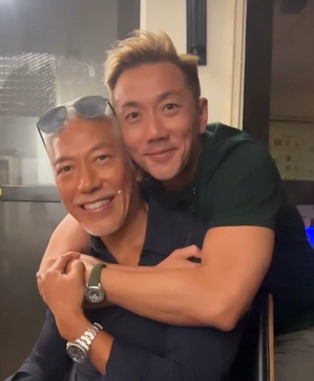 刘浩龙和张耀扬合照 ​​​