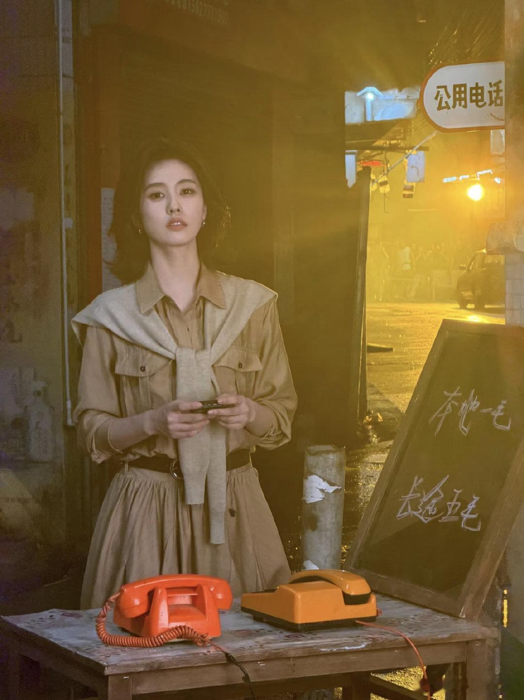 白鹿片场投喂工作人员此女就是这样人美心善 