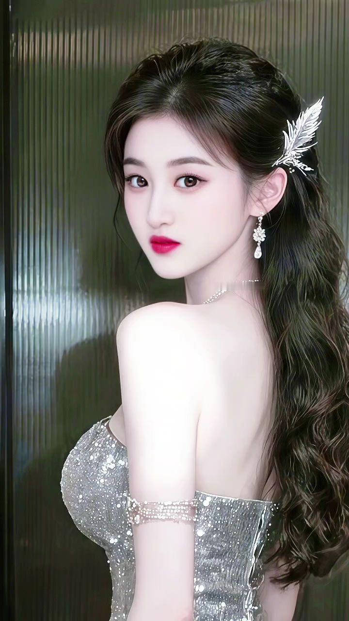 美出高级感 做百变女神 冷艳而高级的气质 流光轻姿写真 御姐