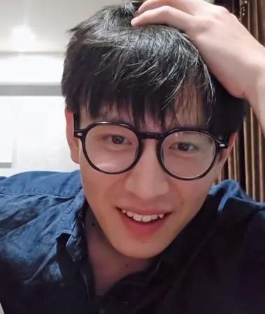 刘箫旭为啥爆火？

看完他操作我惊了！

最近好多人追《盛夏芬德拉》里的刘箫旭，