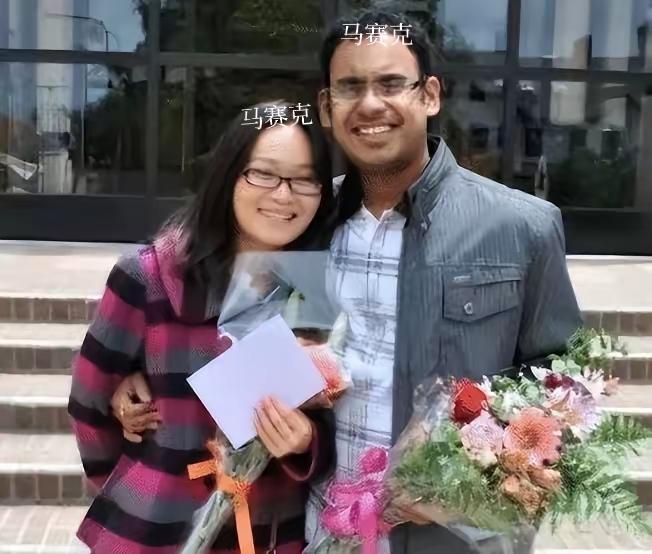 远嫁印度的福建女子郑墨沫，曾是厦门大学的高材生，被夫家抛弃前，不停反向抹黑祖国，