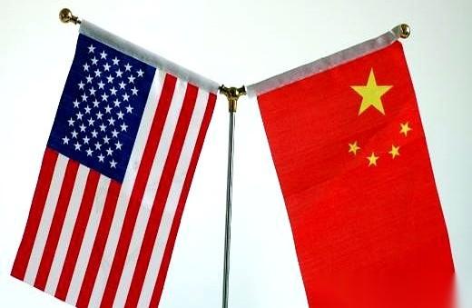 特逗，真的。
你有没有感觉，咱们这边现在跟人打交道，就像对着一堵墙说话。
你跟它