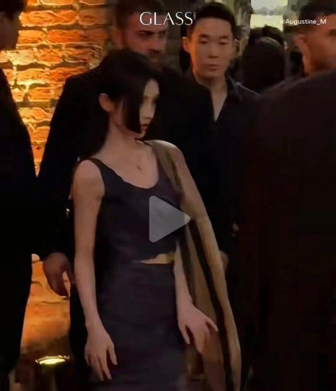 鞠婧祎也签大雷哥了？和刘诗诗杨紫同一个经纪人？大雷子好大的福气！ ​​​