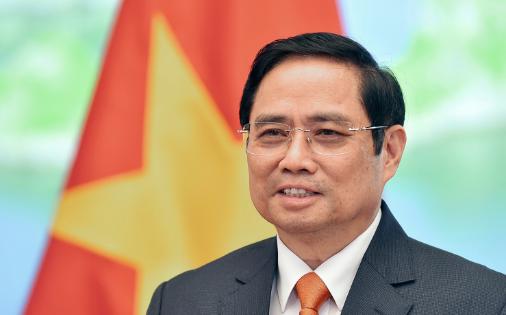 越南的“海上长城”都快砌到家门口了！就在他们一年猛填8个岛、机场雷达全上线时，我