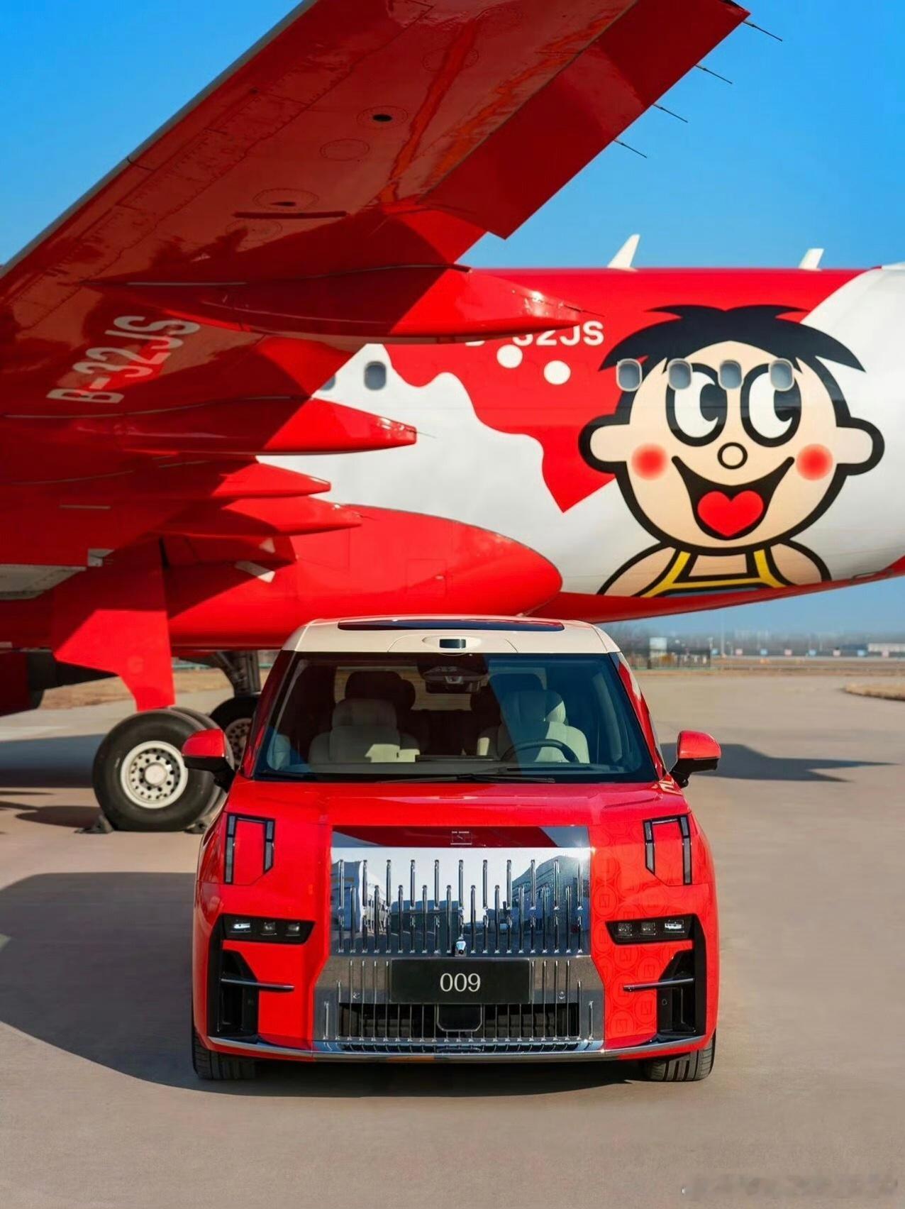 旺旺集团副总裁蔡旺家喜提新年第一台旺车极氪009新年开旺车正面角度看我觉得009