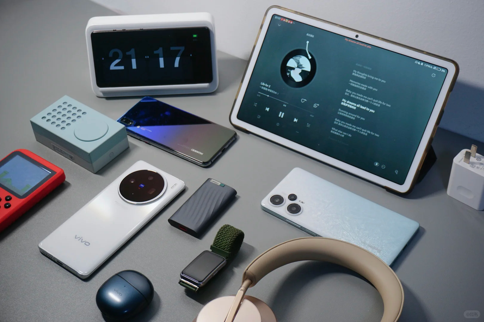 买数码设备会考虑全家桶吗 全家桶的缺点太明显了，价格贵不说，还容易被 “绑架”。