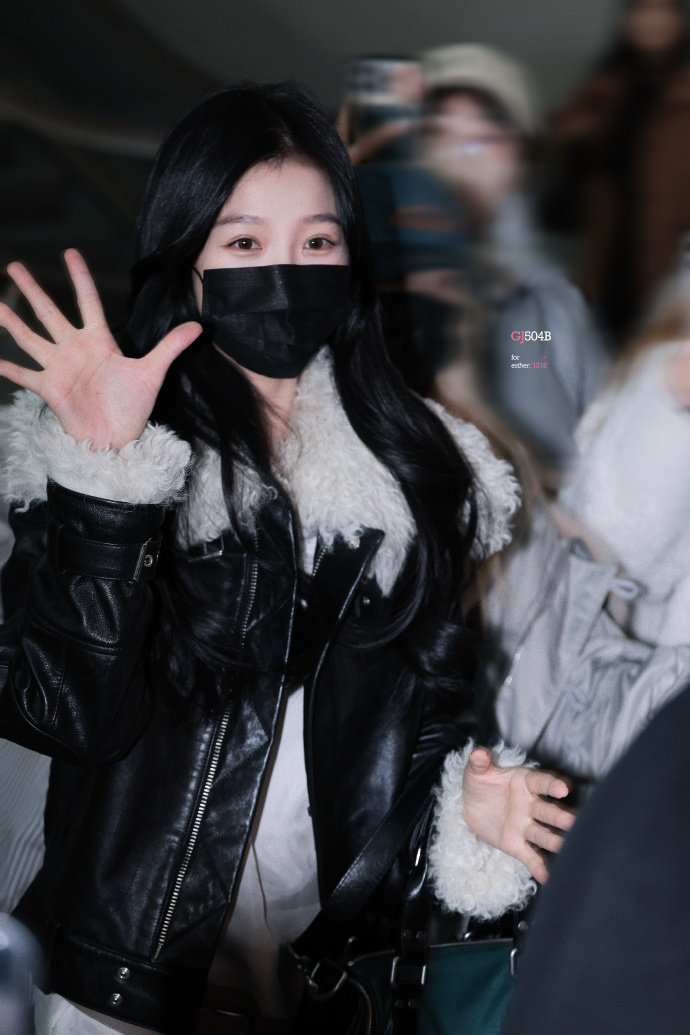 虞书欣韩国出发进组云初令虞书欣进组云初令状态 虞书欣进组云初令状态 