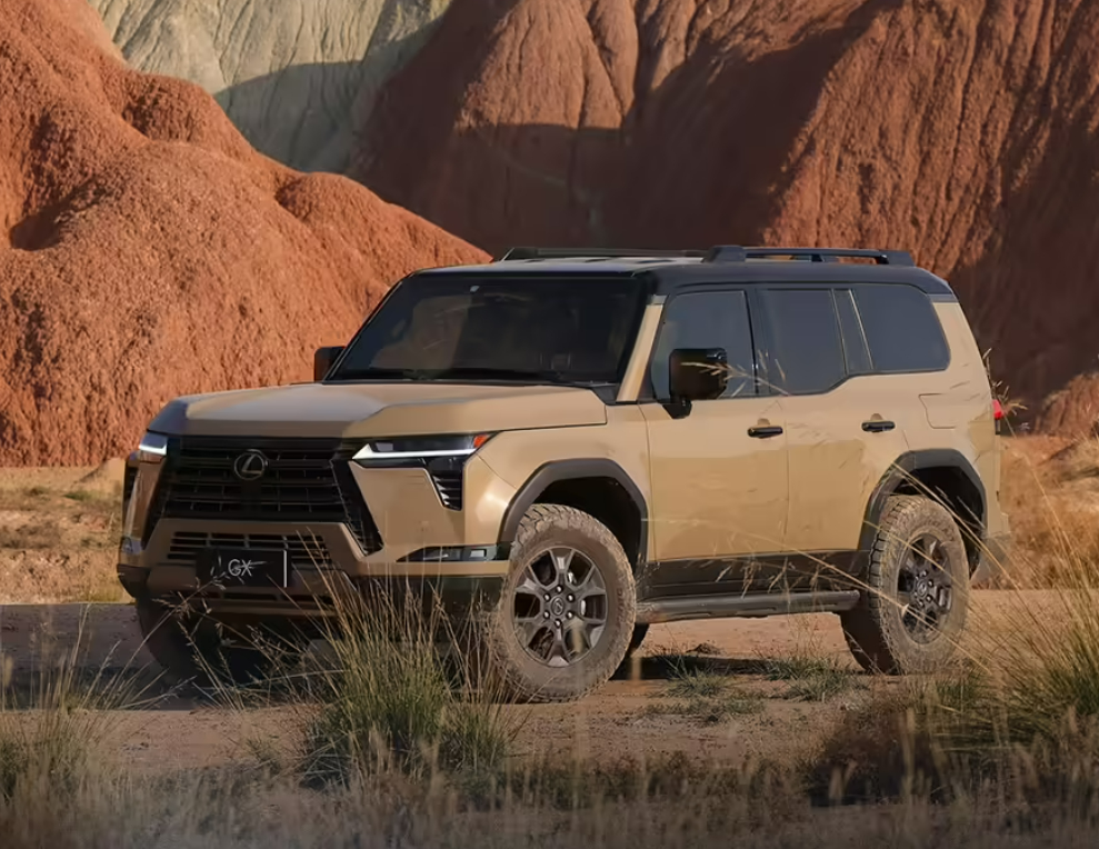 77.8万元起，新款雷克萨斯GX上市与老款车型几乎一摸一样雷克萨斯行GX跟普拉多