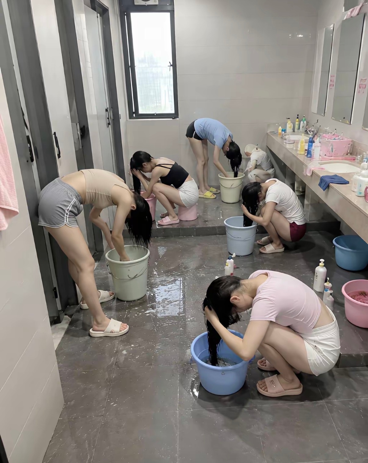 这住宿条件苦不苦
