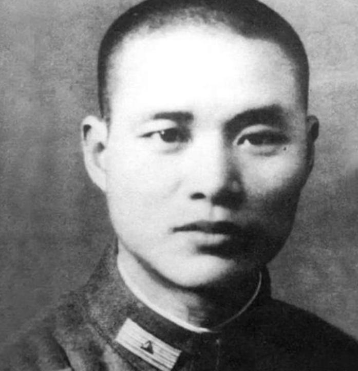 沈醉回忆录里锁着一句刺骨之言：军统那批女特工，熬过来的几乎无一得以安宁，投入疯人