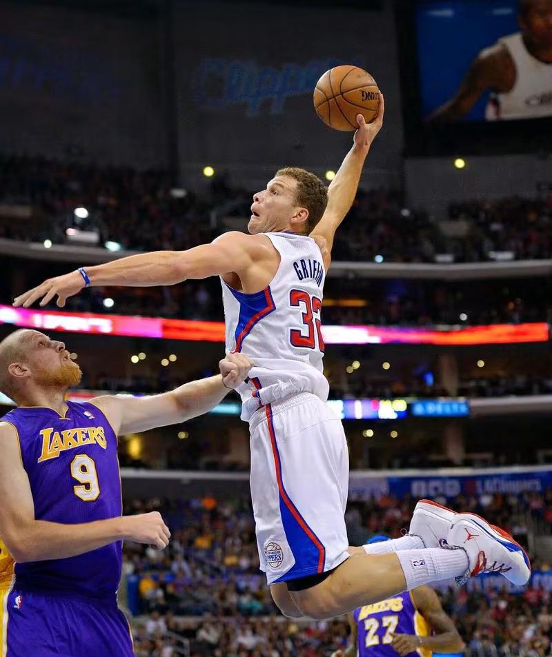 “他把我跑退役了！”格里芬亲曝终结职业生涯的竟是对位22岁新星！
就在近日，前N