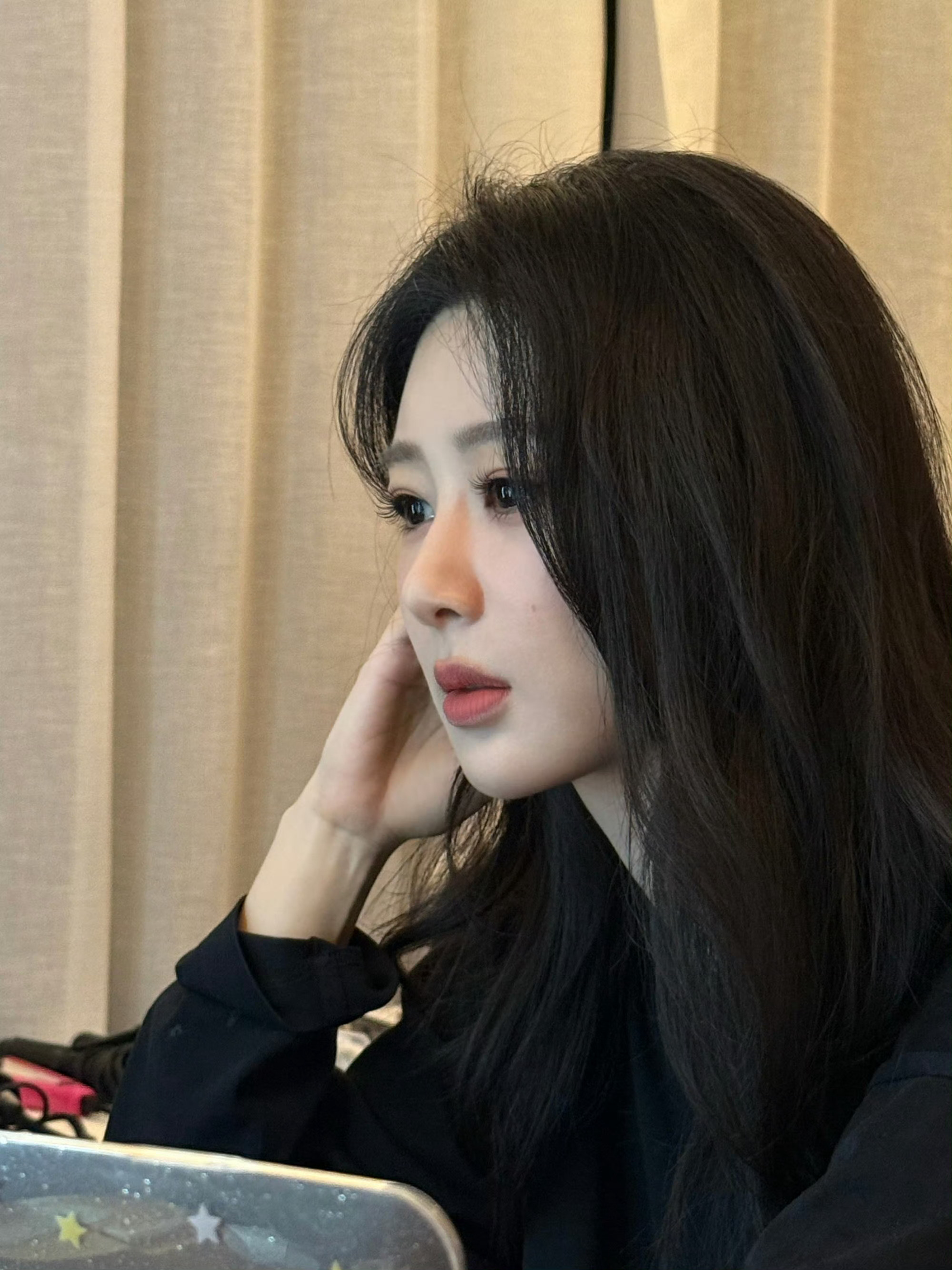 杨紫玉兰花开君再来 💜杨紫董竹君 醒来万物皆是沉寂，唯有你是世间的一抹旖旎，他