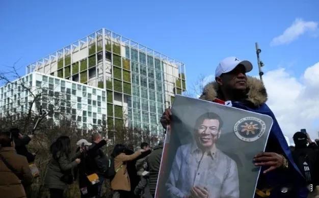 就在刚刚
杜特尔特海牙案件又有重大突破，律师称已经找到关键证据
    外媒最新