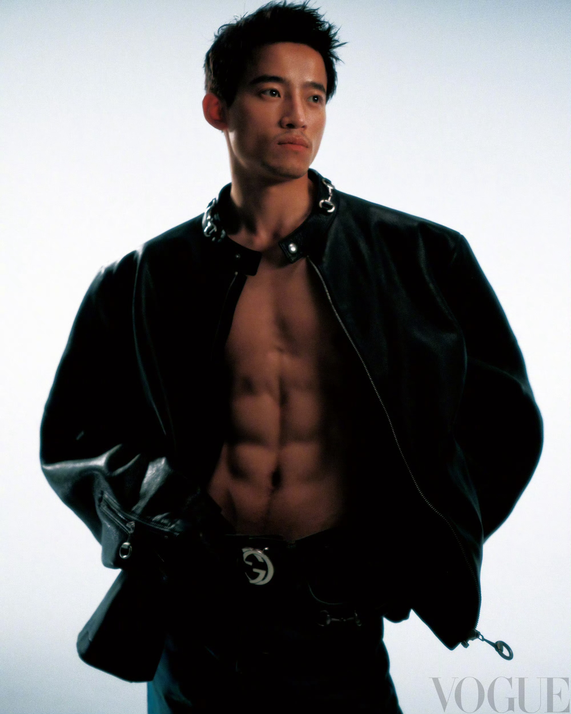 周政杰✖️VOGUE China 四月刊内页大片 