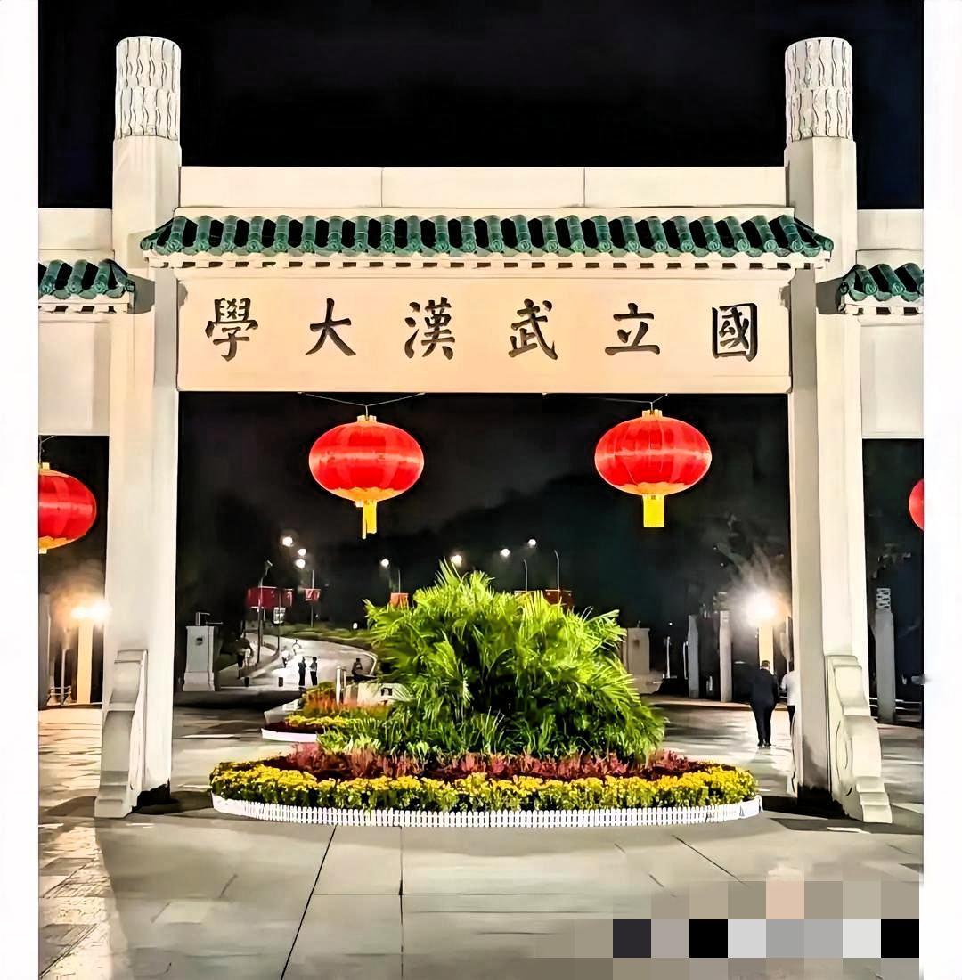 之前刷爆全网的武大相关讨论，现在打开手机搜搜，热度居然低到几乎看不见了，这降温速