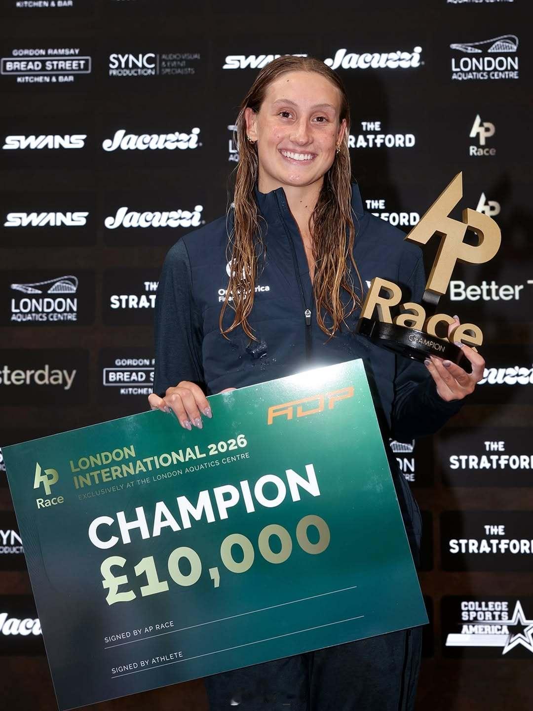 🇺🇸Anna Moesch（2005）PB去年➡️目前变化50自：24.92