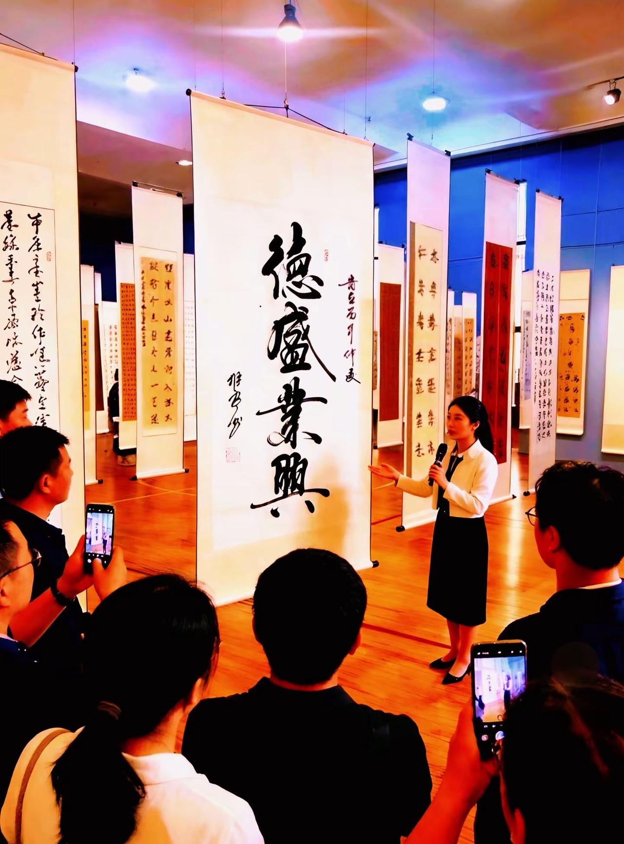 维安原创书法作品《德盛业兴》书法是文化自信重要来源 汉字是传承中华文脉的基石