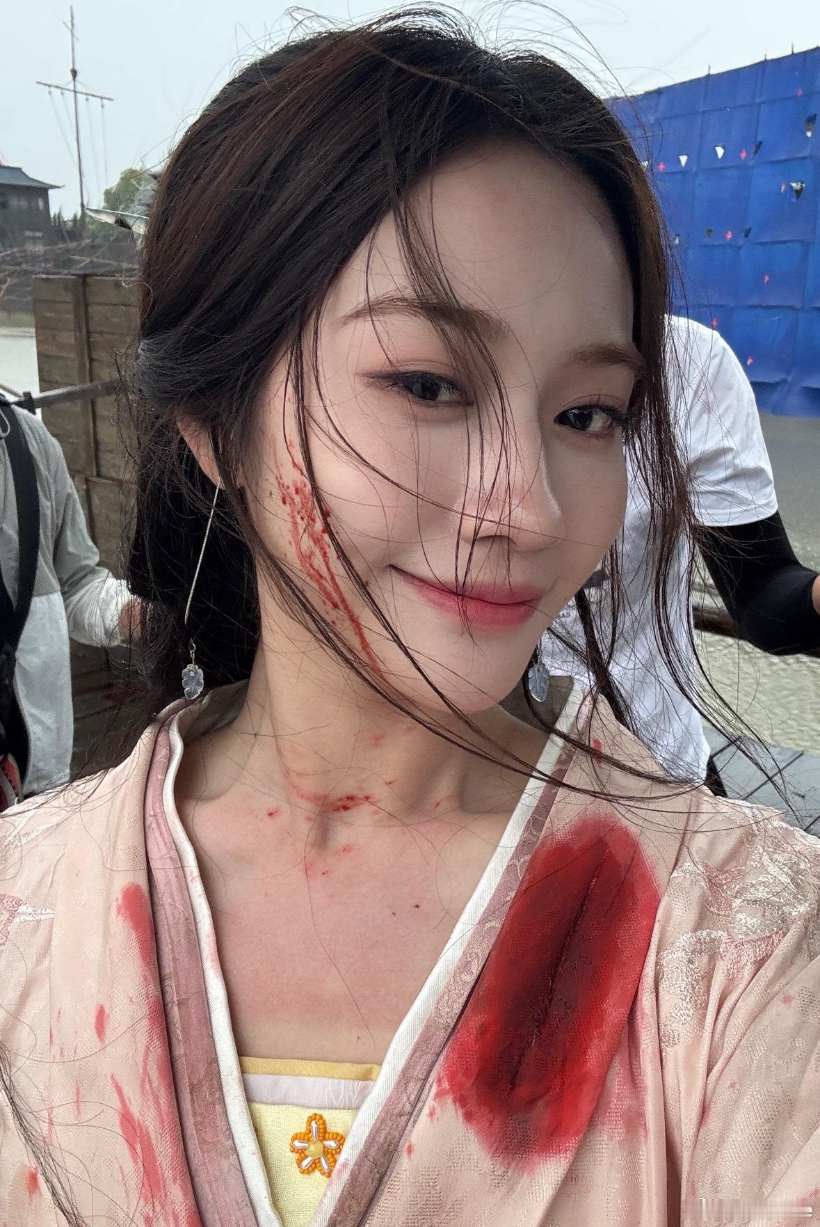 美哭了 