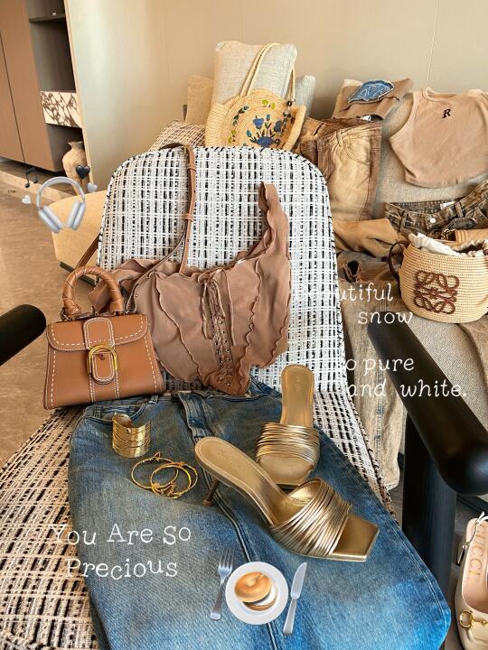 ⋆🪐 ⋆⭒˚.⋆ 对我眼睛很友好的沙漠色OOTD ⋆⭒