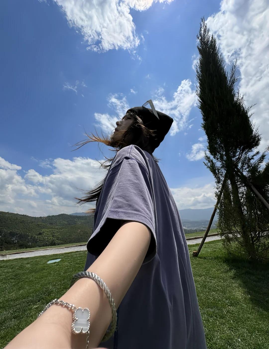 我在大理的一周ootd分享来啦！！
ootd 中性风 今天穿什么香 穿搭合集 拍