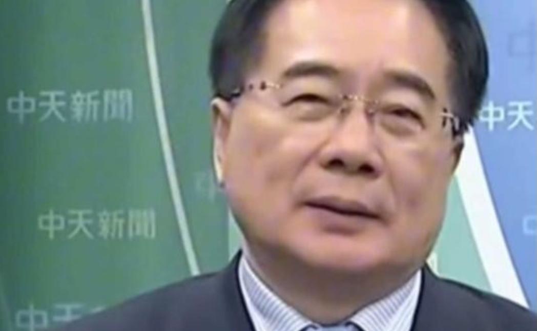 蔡正元博士针对台湾统一问题爆出了金句——“武力攻打，你又不敢！”什么意思呢？就是