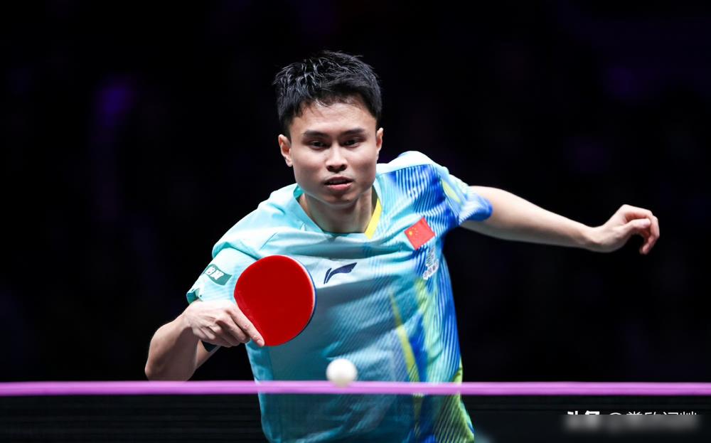 你敢信？重庆乒赛两大爆冷！王曼昱0-3脆败日本黑马，周启豪输球后这话绝了！
1