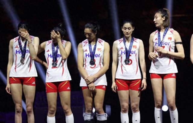 中国女排1分之差丢直通，新规则下世界第七能稳进洛杉矶吗？